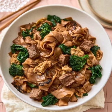 Delicious quick Thai stir-fry with colorful vegetables and tender chicken.
