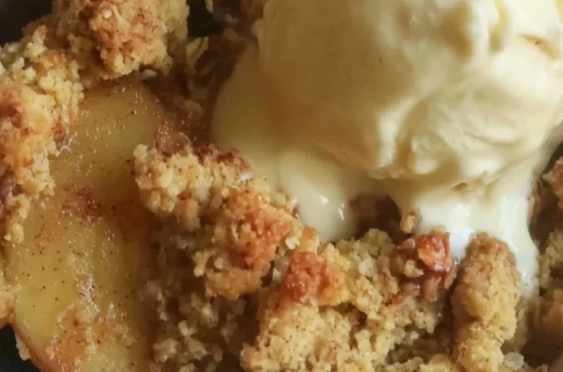 Sugar Free Apple Crisp with fresh apples and a crunchy topping