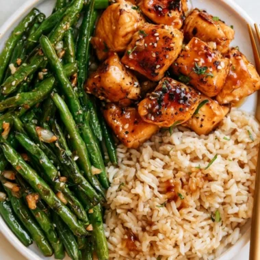 Honey Garlic Chicken served with fresh green beans