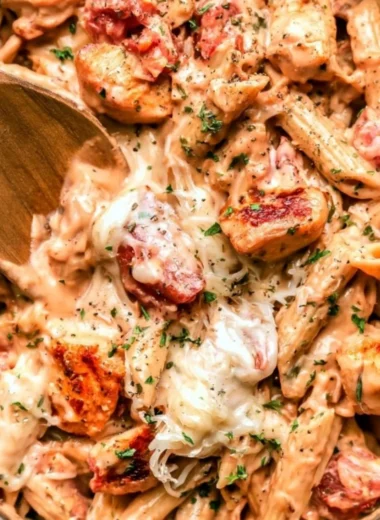 Delicious one pot chicken pasta dish ready to serve