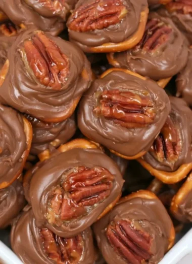 Easy and delicious Rolo Pretzel Bites dessert recipe with chocolate and pretzels